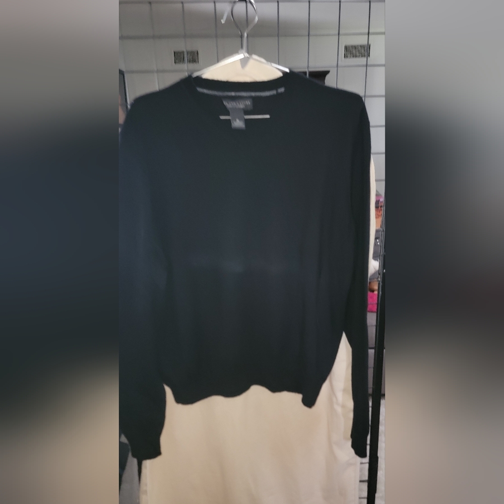 Bloomingsdale Men's Black Sweater Size XL